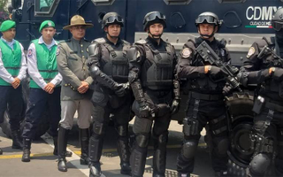 It’s said that the average Mexico City police officer makes a whopping half of their monthly income in bribes! in total making around 1,500 dollars a month; double the average income in the capital, and four times higher than the average income in the country.